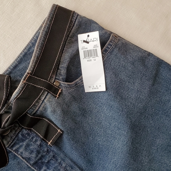 NWT Tahari Indigo Straight Leg, Medium Rise Ribbon Waist Jeans Size 12 M8DU2204 - Picture 3 of 12